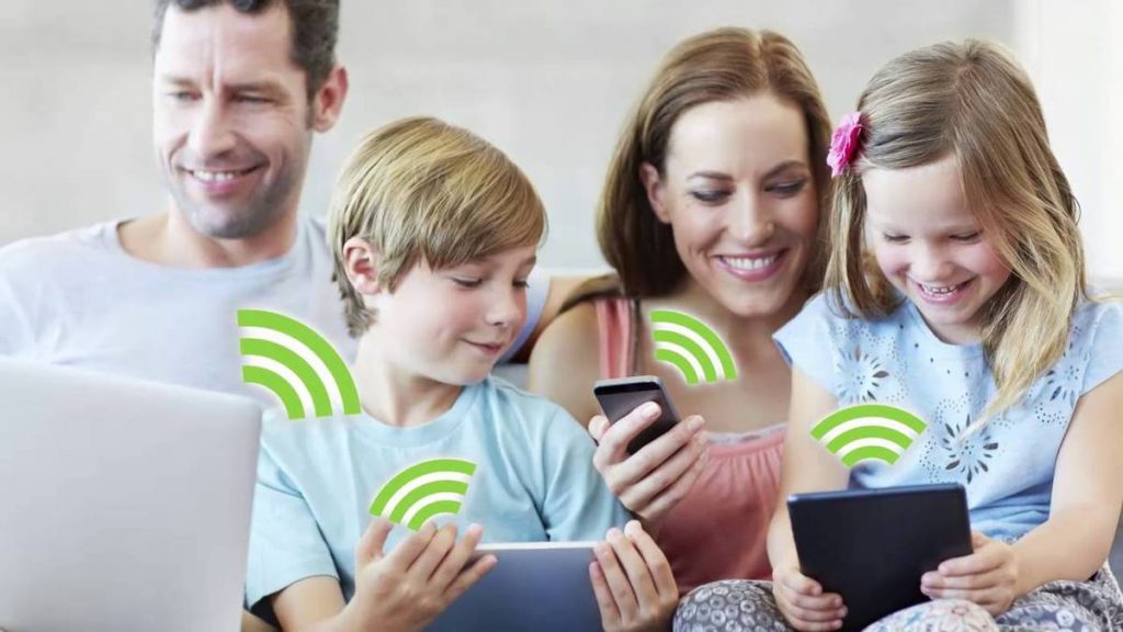 Wi-Fi και παιδιά: Τι ισχύει για την υγεία τους – Απαντήσεις στις θεωρίες [vids]