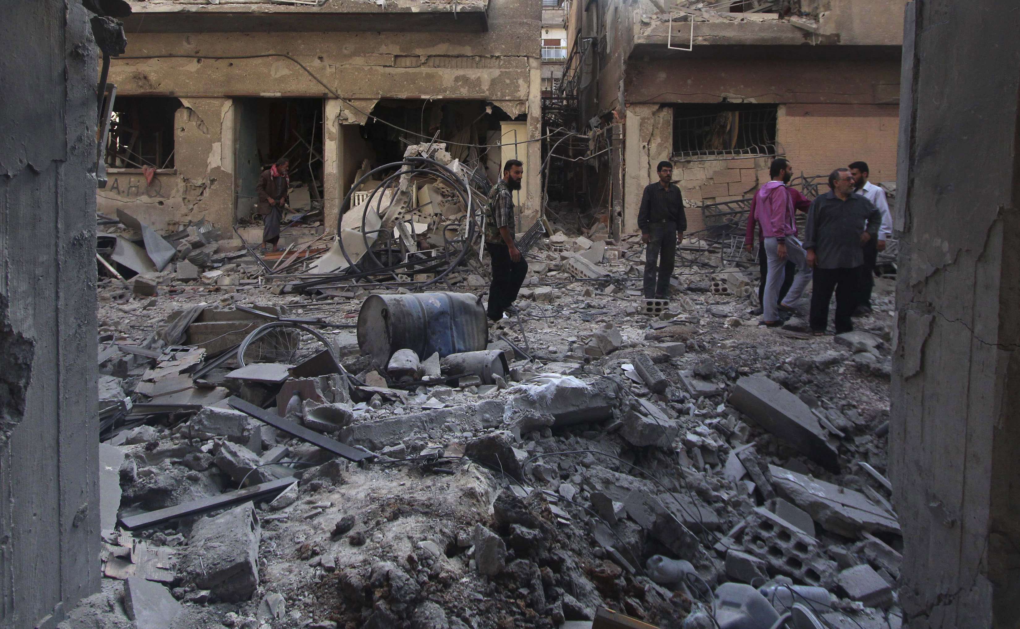 Βομβαρδίζει άμαχους ο Άσαντ – ΠΡΟΣΟΧΗ: ΣΚΛΗΡΕΣ ΕΙΚΟΝΕΣ