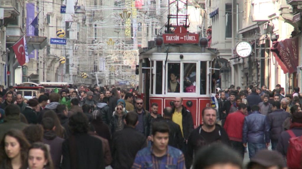 Από την Ελλάδα της κρίσης στην Τουρκία