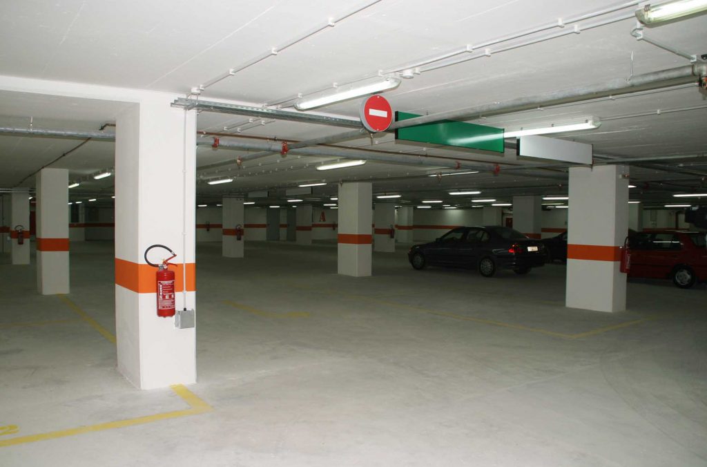 Έσβησε η φωτιά σε υπόγειο πάρκινγκ στα Πατήσια