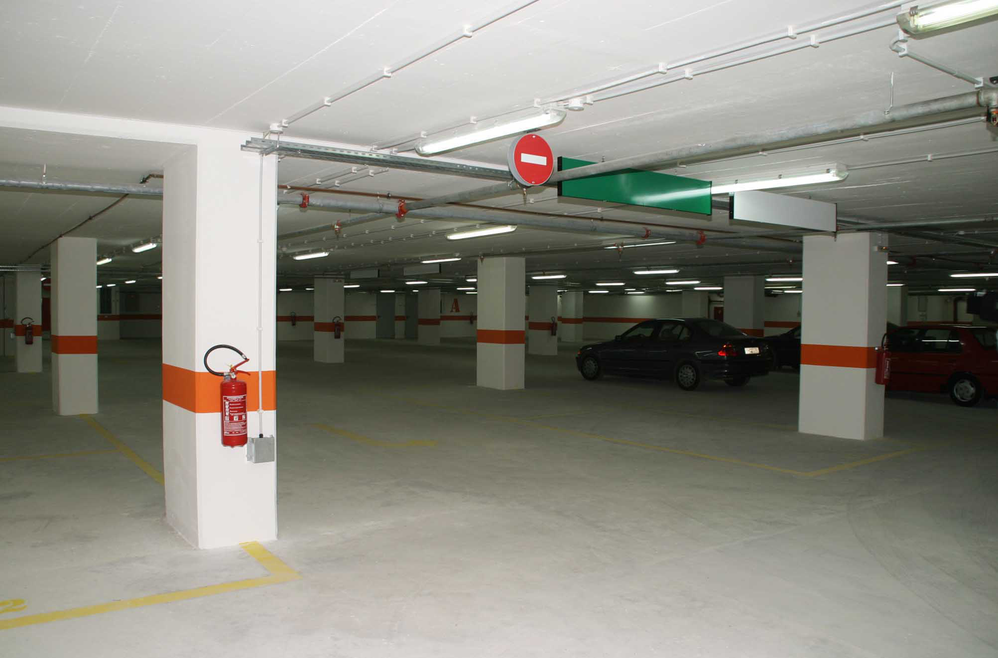 Έσβησε η φωτιά σε υπόγειο πάρκινγκ στα Πατήσια