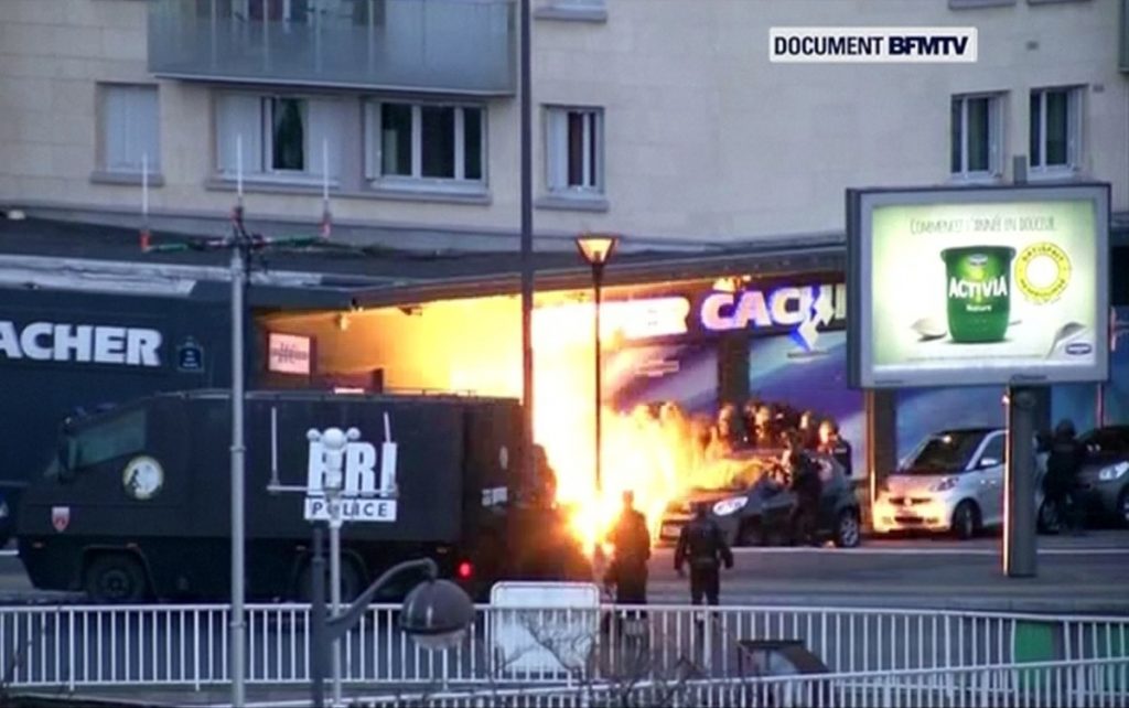 Ηχητικό ντοκουμέντο – Τι έλεγαν οι μακελάρηδες σε δημοσιογράφους πριν πέσουν νεκροί
