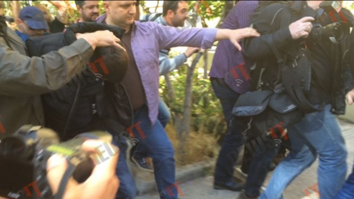 Γιουχάρουν τους γονείς 4χρονης