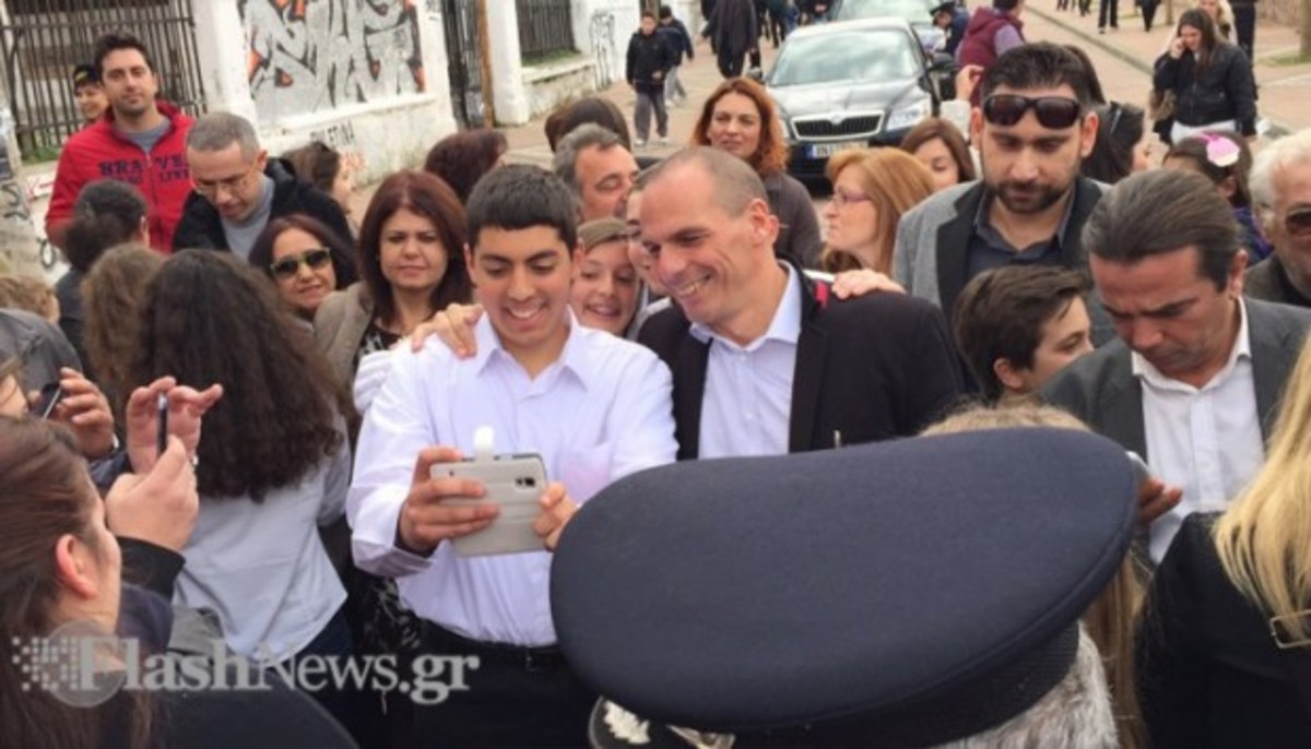 Επίθεση… αγάπης στον Γ.Βαρουφάκη