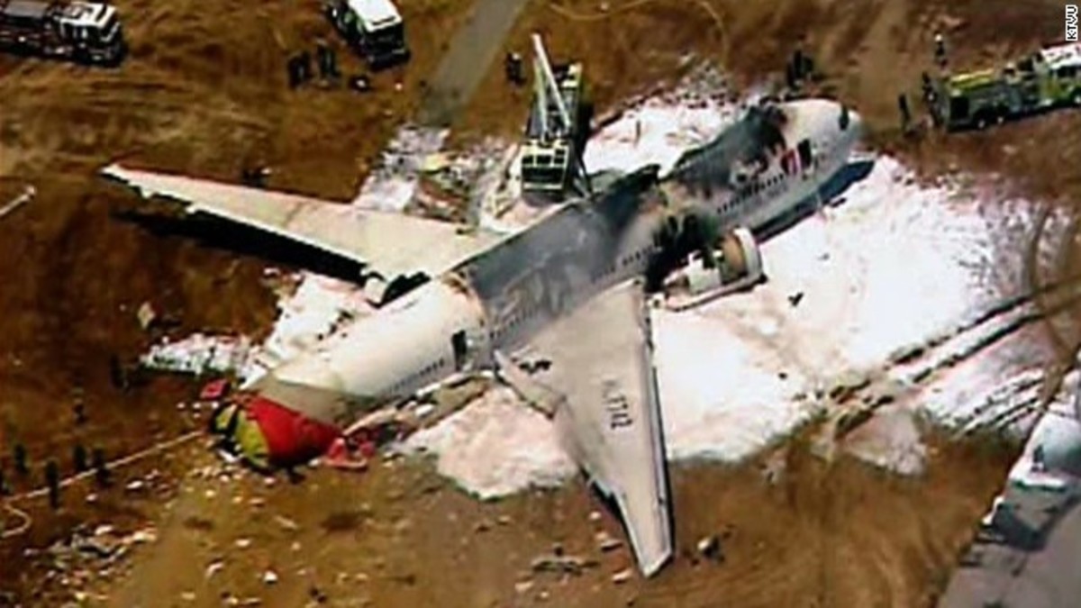 Εικόνες από τη συντριβή του Boeing 777 στο Σαν Φραντσίσκο
