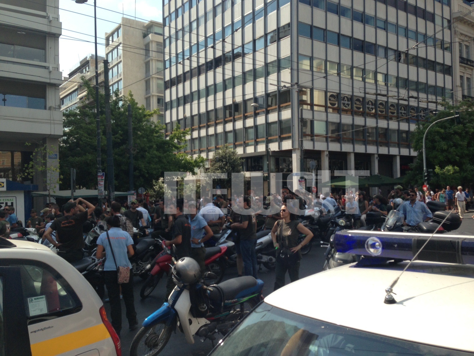 Κρίσιμη συνάντηση της ΚΕΔΕ για το μέλλον των δημοτικών υπαλλήλων – Αποκλεισμένο το ΥΠΟΙΚ από δημοτικούς αστυνομικούς