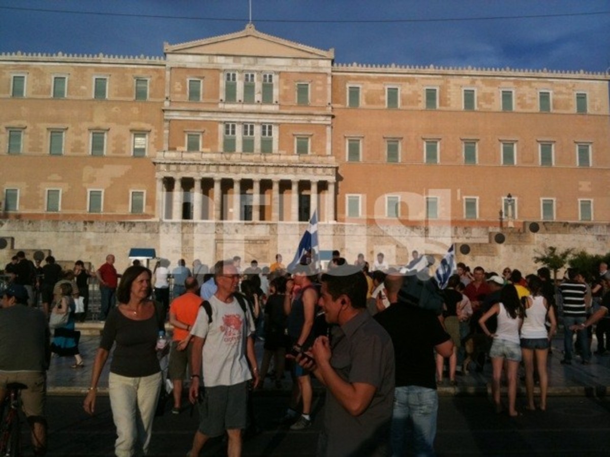 Για 18η μέρα οι Αγανακτισμένοι στο Σύνταγμα