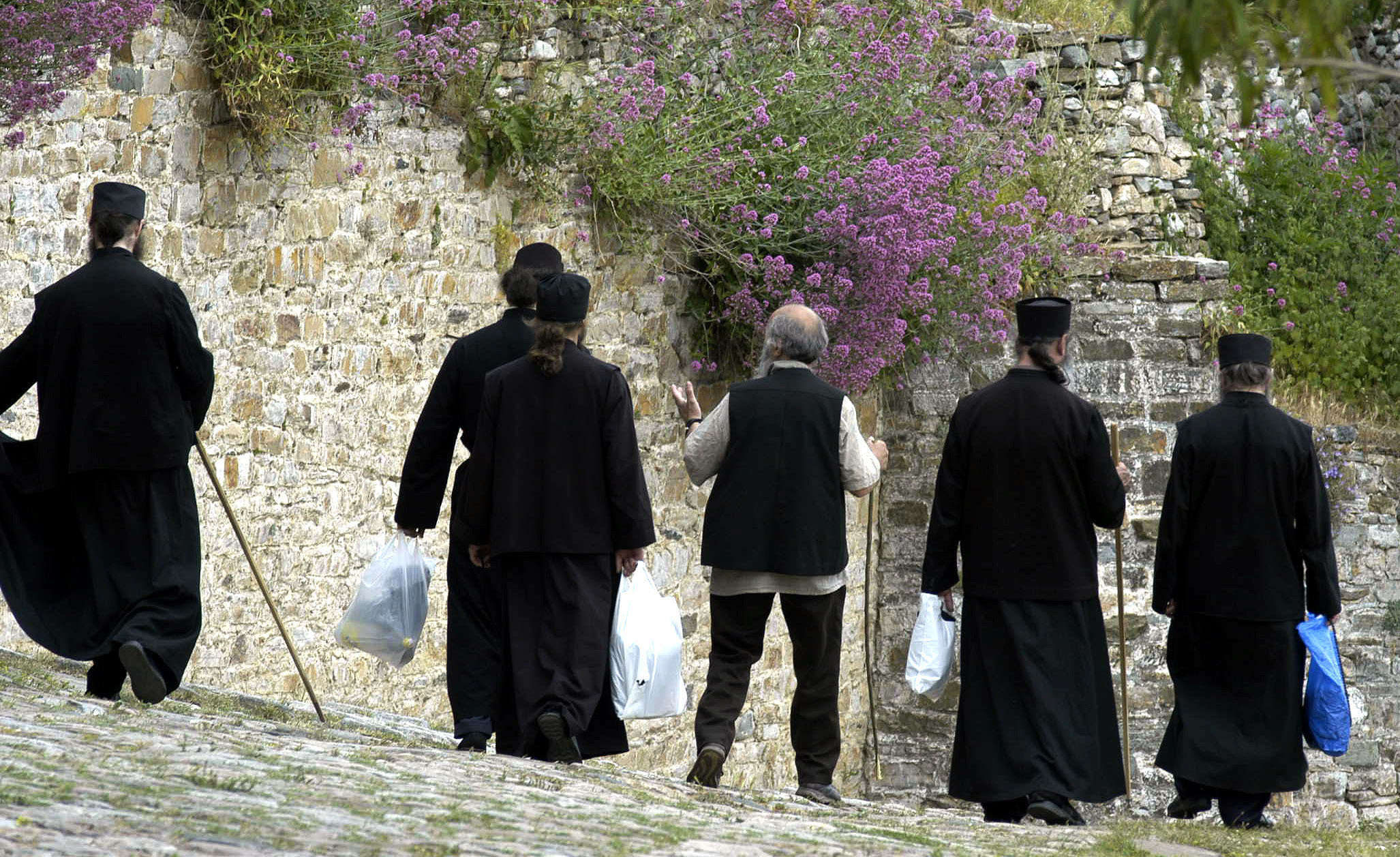 Καταδικάστηκαν δεκατρείς μοναχοί της Ιεράς Μονής Εσφιγμένου