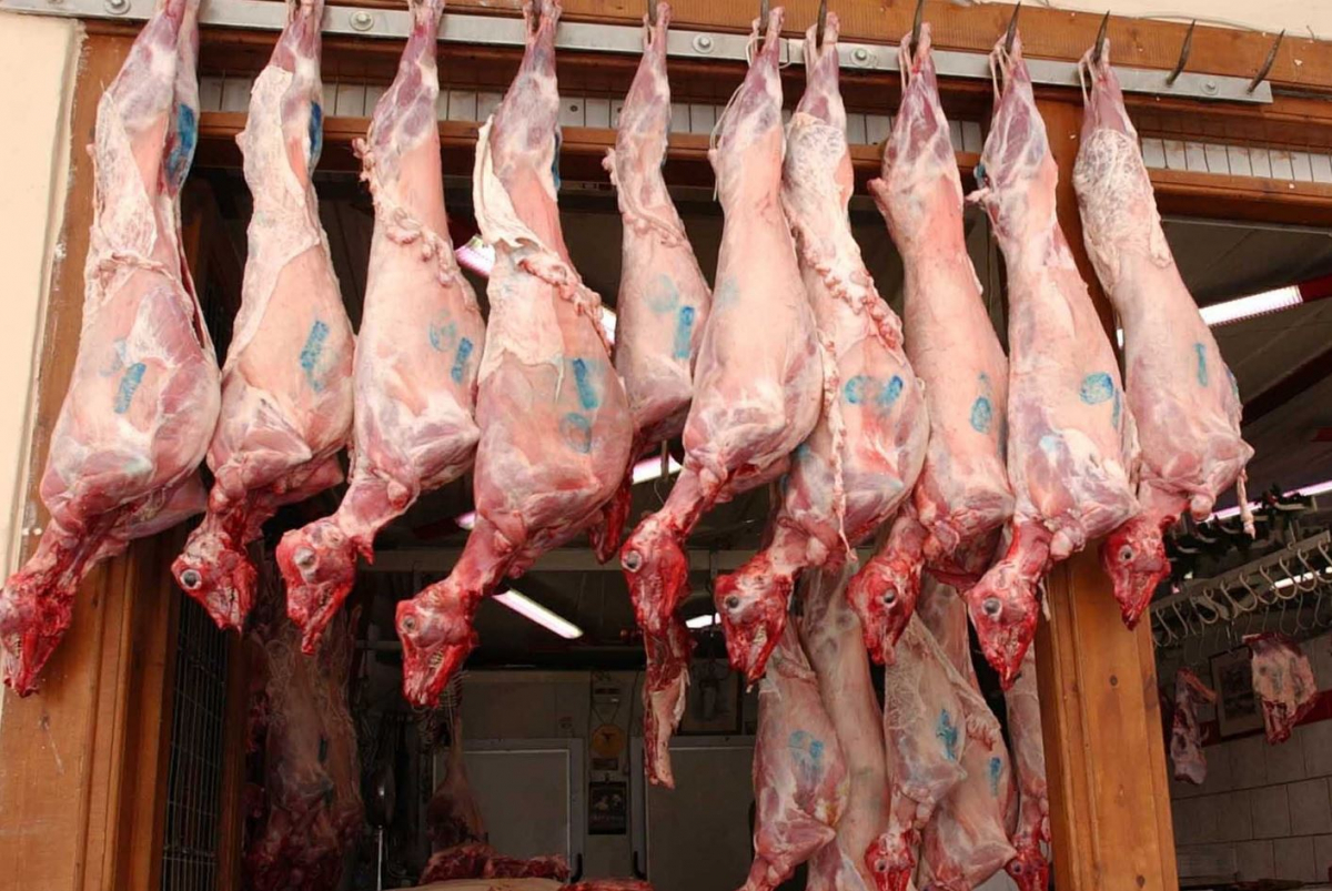 Αρνί και κατσίκι: Πώς φαίνεται αν είναι φρέσκο – Τι προσέχουμε στις σφραγίδες
