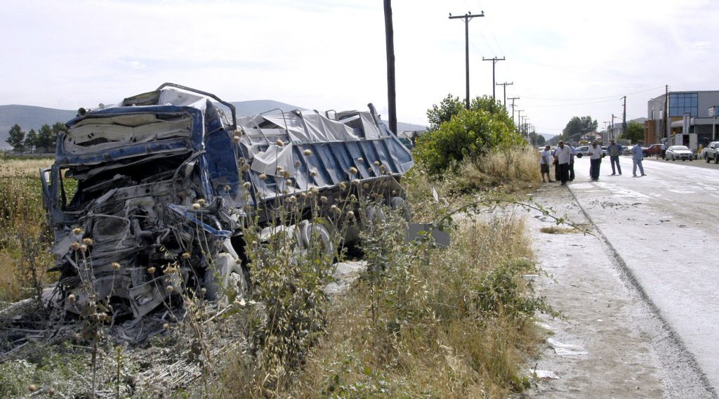 Μακελειό στην άσφαλτο με 14 νεκρούς και 62 τραυματίες!