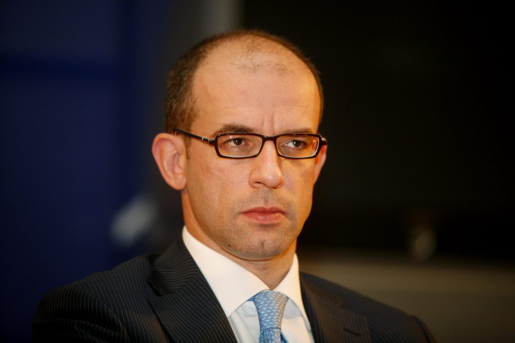 Το έλα να δεις στην Βουλή με τον διοικητή της ΕΥΠ και τους φουσκωτούς του!