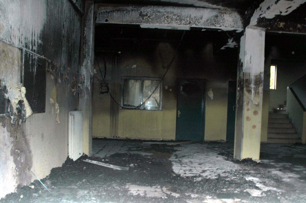 Φωτιά σε σχολείο της Μυτιλήνης