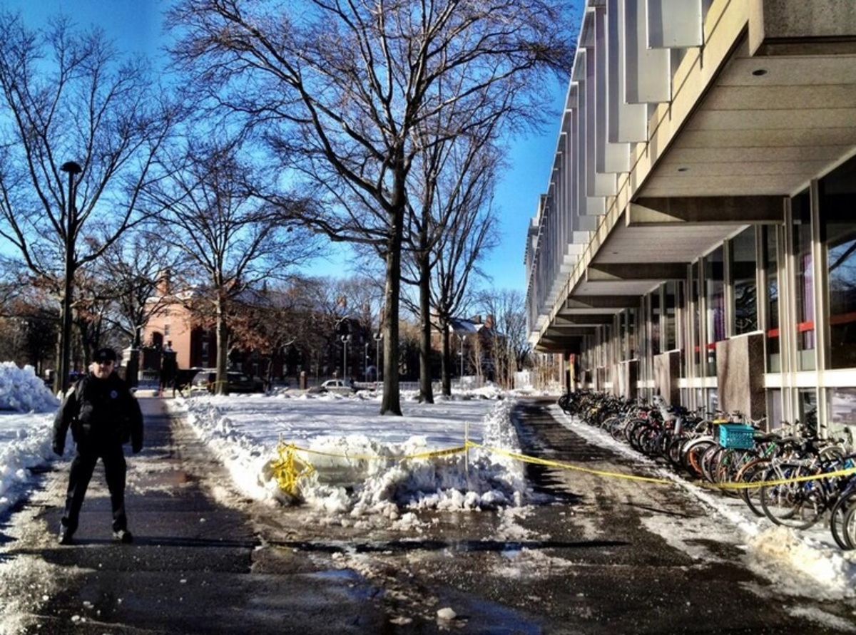 Δεν ήθελαν να ανατινάξουν το Χάρβαρντ, αλλά… την εξεταστική!