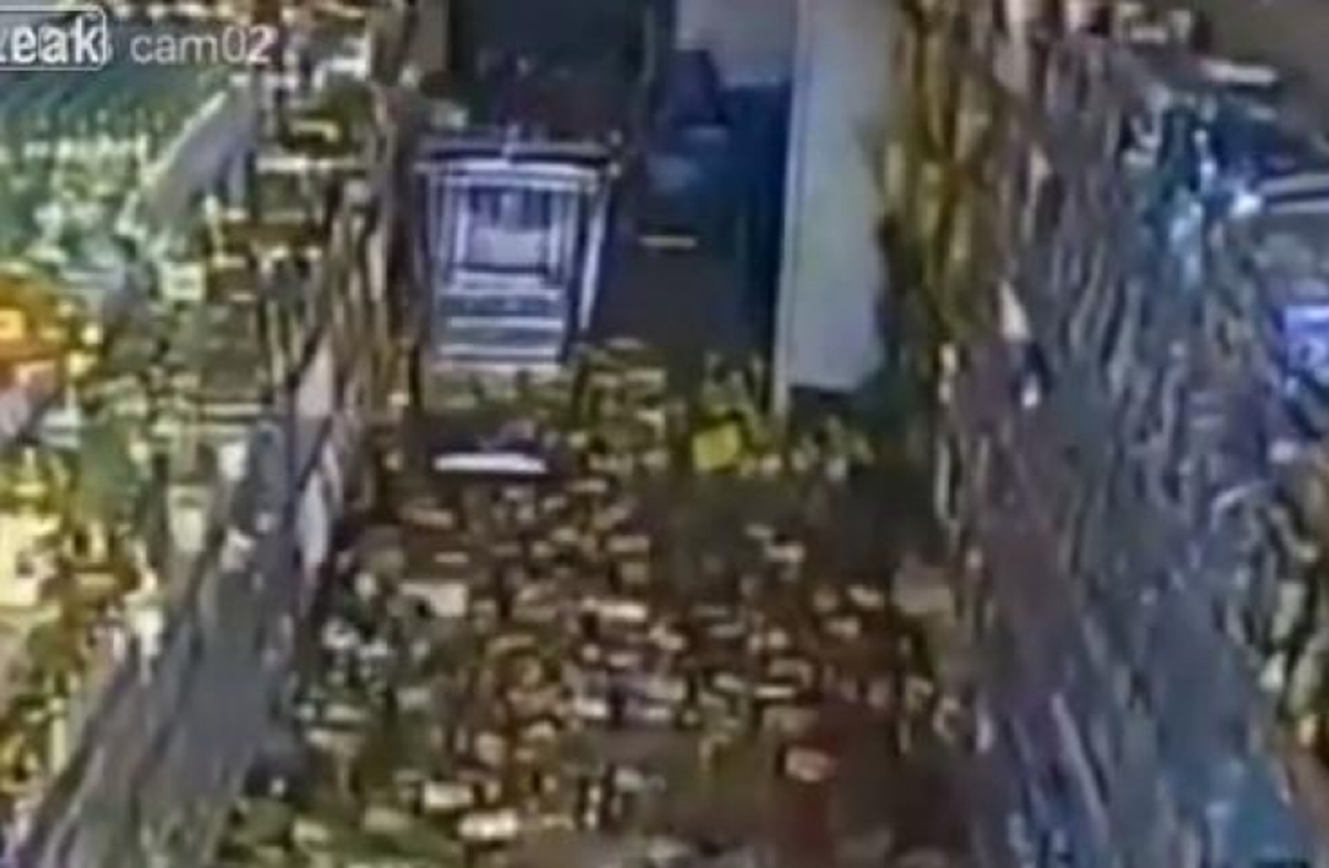 Συγκλονιστικό video από τη στιγμή του ισχυρότατου σεισμού στο Πακιστάν!