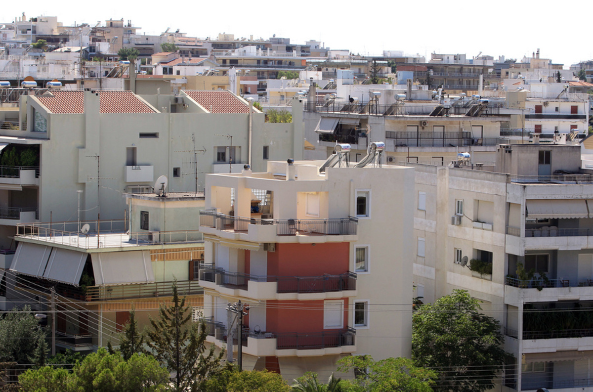 ΕΝΦΙΑ: Μείωση του φόρου ακινήτων έως και 50% ή και κατάργησή του εξετάζει το υπουργείο Οικονομικών – Ποιούς αφορά