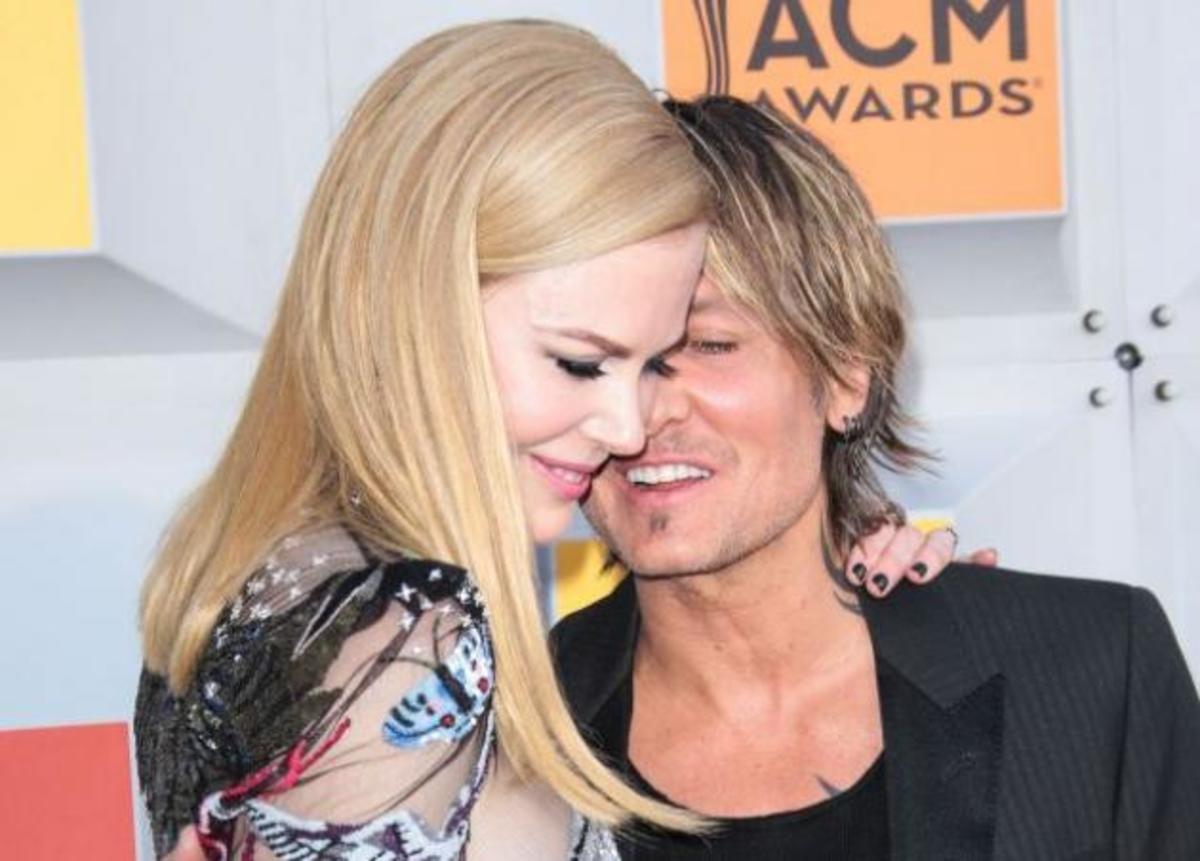 Nicole Kidman: Χωρίς ίχνος μακιγιάζ τραγουδάει με τον σύζυγό της στο αυτοκίνητο! Βίντεο