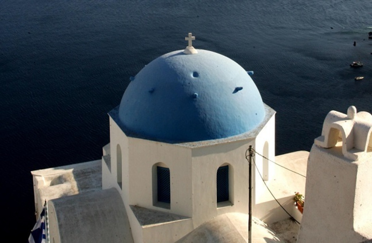 Το Paris Match υποκλίνεται στα ελληνικά νησιά: “Γωνιές του παραδείσου…”