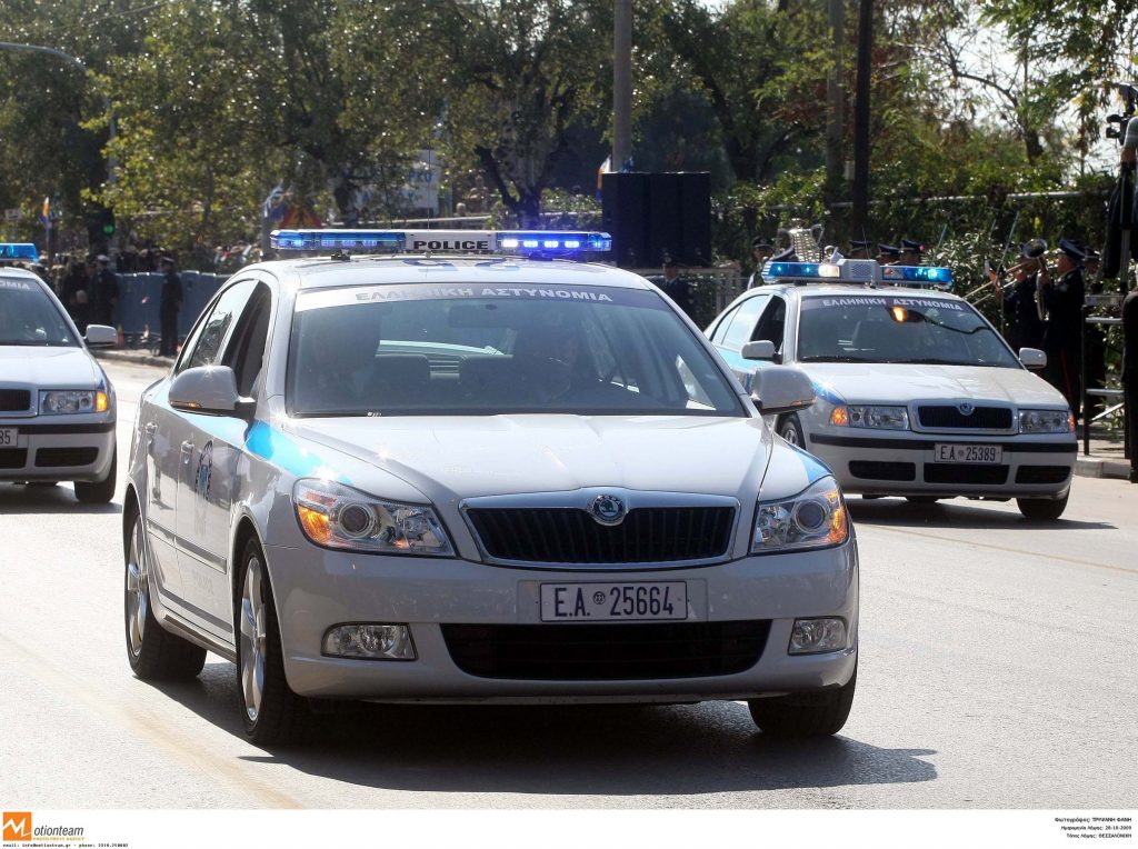Θεσσαλονίκη: Μπήκε με “τσαμπουκά” σε συνεργείο αυτοκινήτων