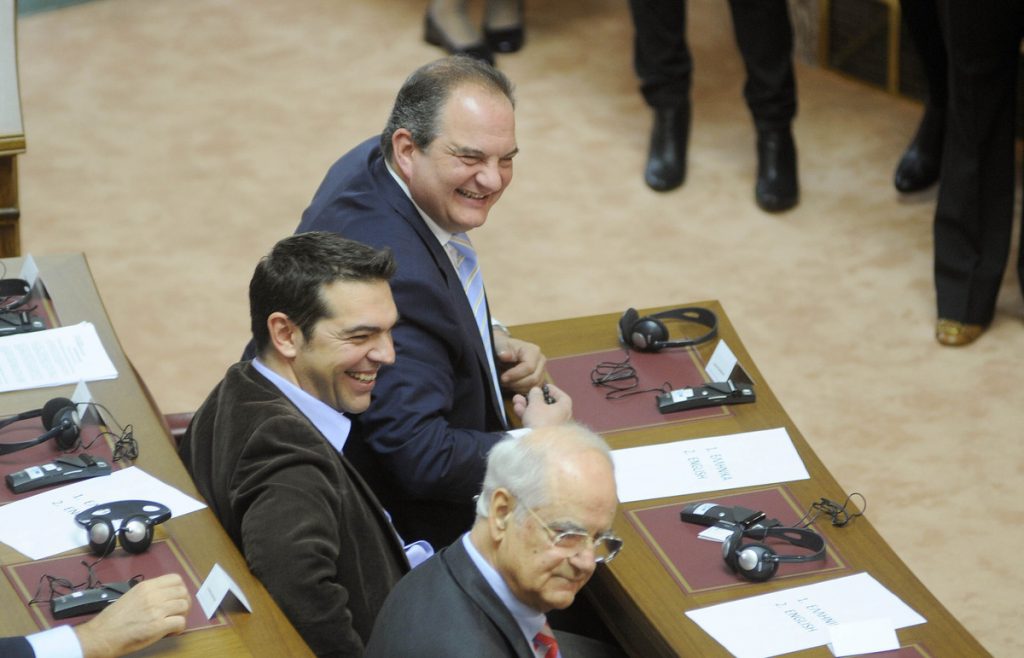 Διαψεύδει συνάντηση με Τσίπρα ο Καραμανλής!