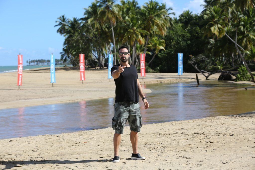 Σάκης Τανιμανίδης: Απαντά για το πλάνο με το πακέτο τσιγάρα στο Survivor!