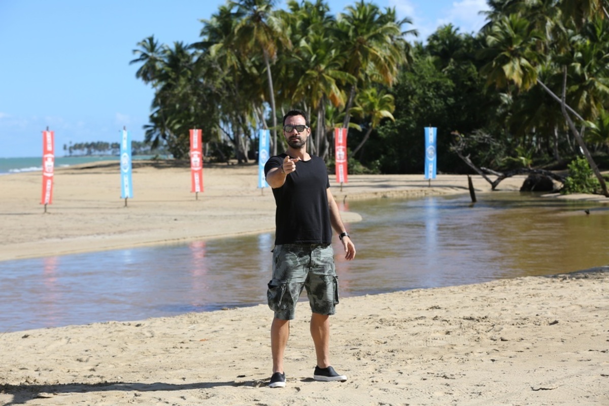 Σάκης Τανιμανίδης: Απαντά για το πλάνο με το πακέτο τσιγάρα στο Survivor!