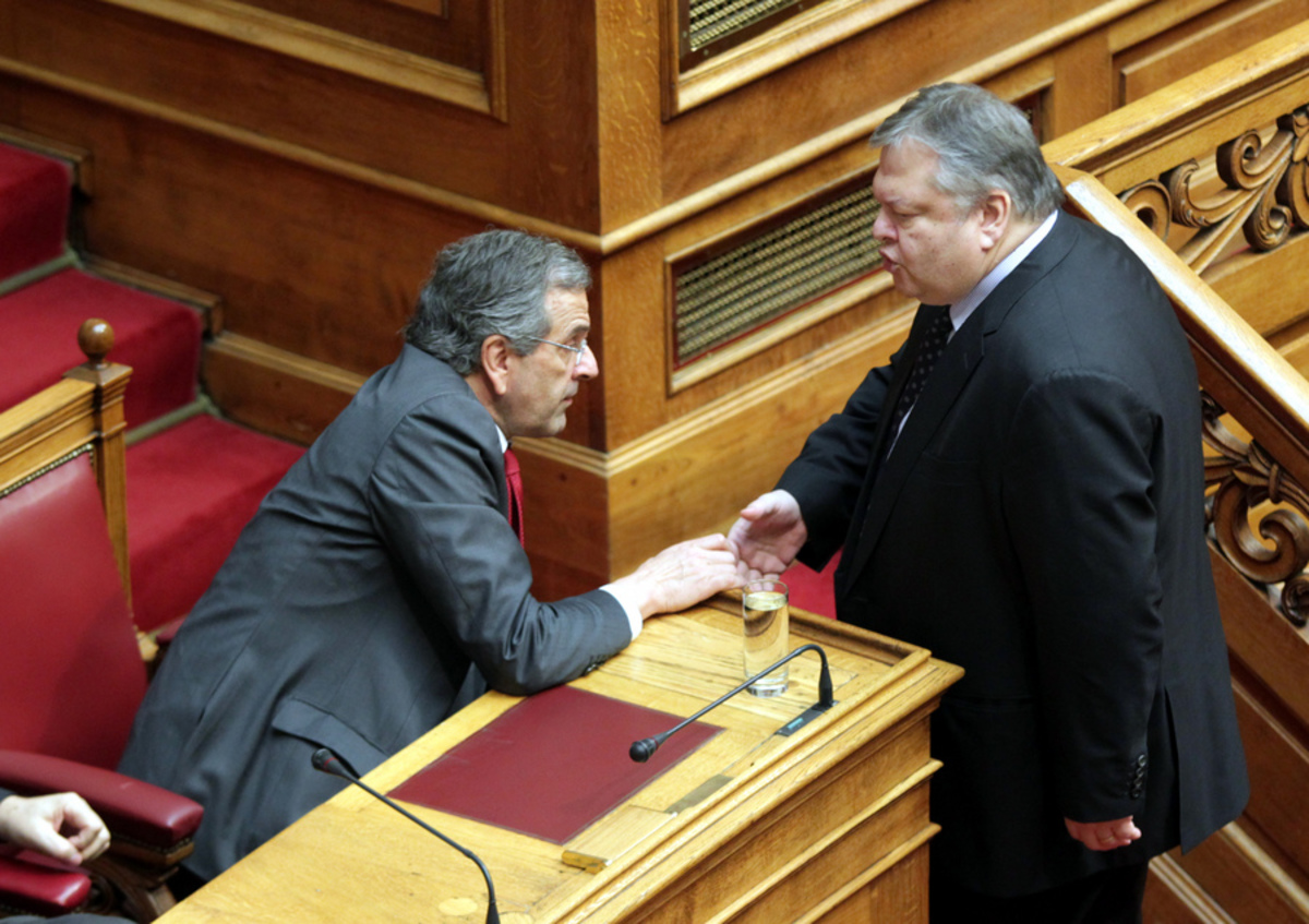 Απ’ το Παρίσι περνά ο δρόμος για έξοδο από το Μνημόνιο ή για πρόωρες εκλογές