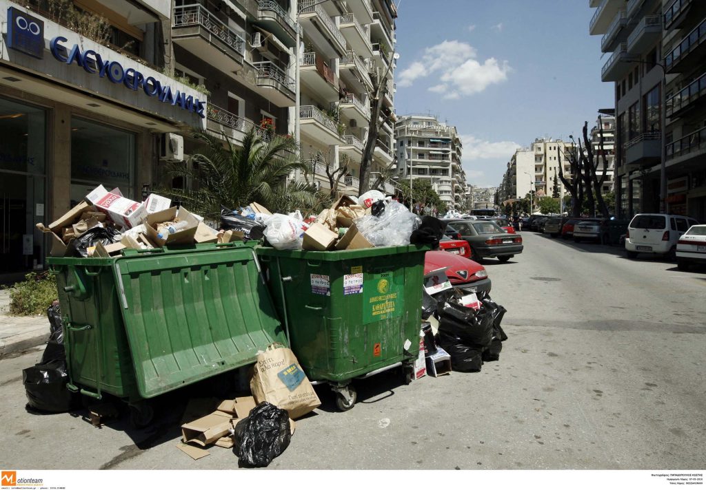 Θεσσαλονίκη: Η πόλη σκουπιδότοπος και οι ευθύνες… μπαλάκι!