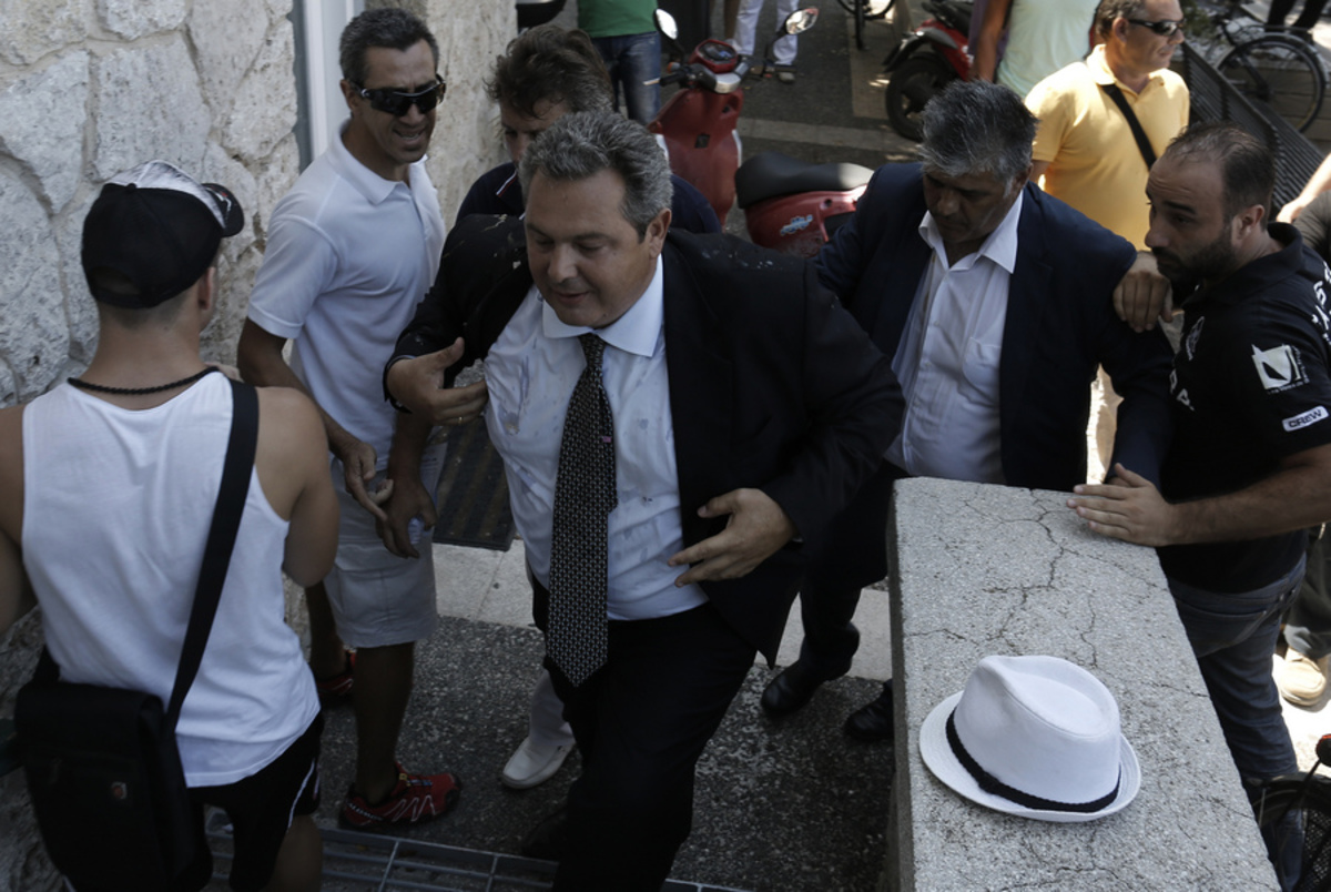 Η επίθεση στον Καμμένο