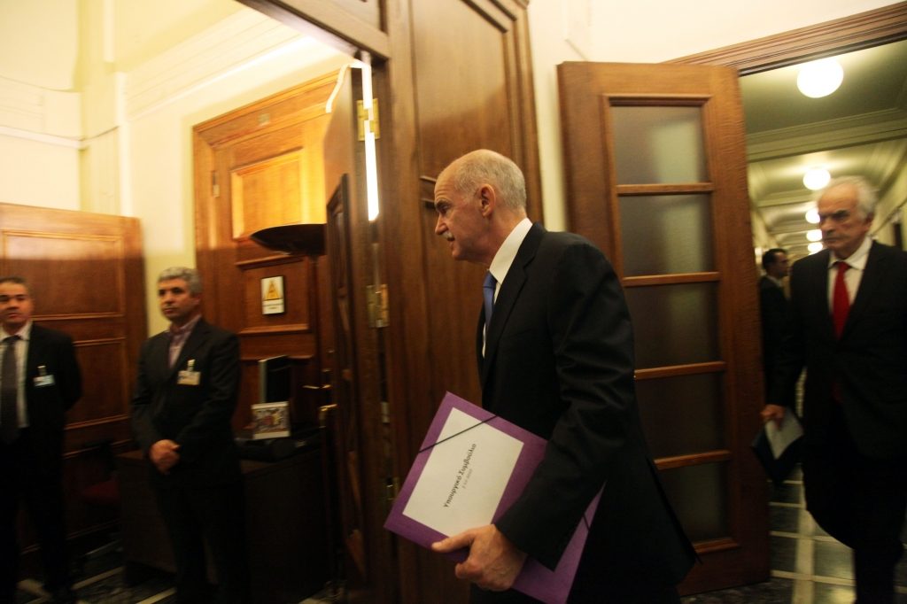 Ο πρωθυπουργός κόβει τα πολυτεκνικά επιδόματα