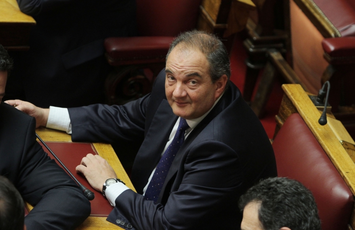 “Παντού μου σκάβουν το λάκκο”, φέρεται να έλεγε ο Καραμανλής για τους συνεργάτες του – Διαρροών συνέχεια από τα αρχεία Χριστοφοράκου