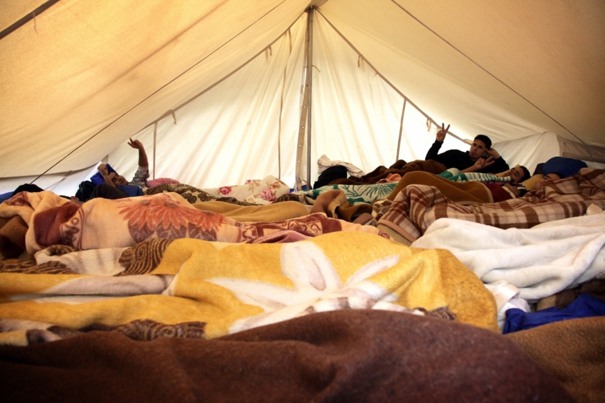 Ωρολογιακή βόμβα η κατάσταση στην Υπατία – “Μείνετε ένα χρόνο”, λέει η κυβέρνηση στους μετανάστες – “‘Ολα ή τίποτα”, απαντούν εκείνοι