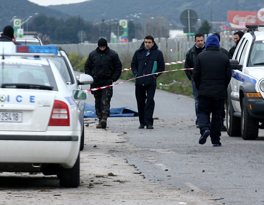 Κορινθία: Τον χτύπησαν, τον λήστεψαν και τον κλείδωσαν στην τουαλέτα!