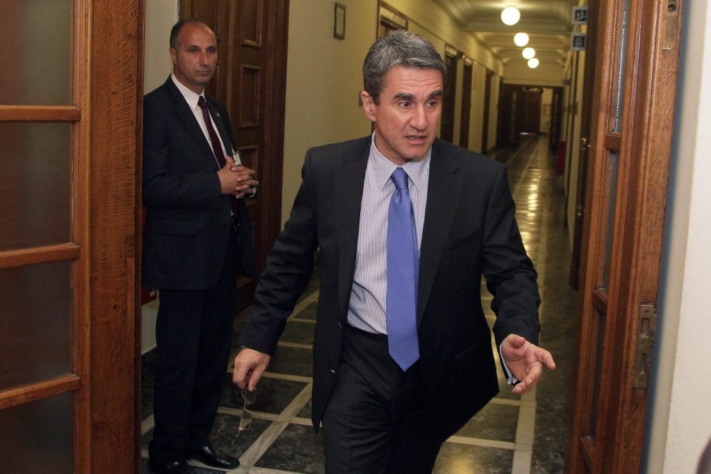 Λοβέρδος: “Ψευδείς φήμες τα περι ελλείψεων στα νοσοκομεία”