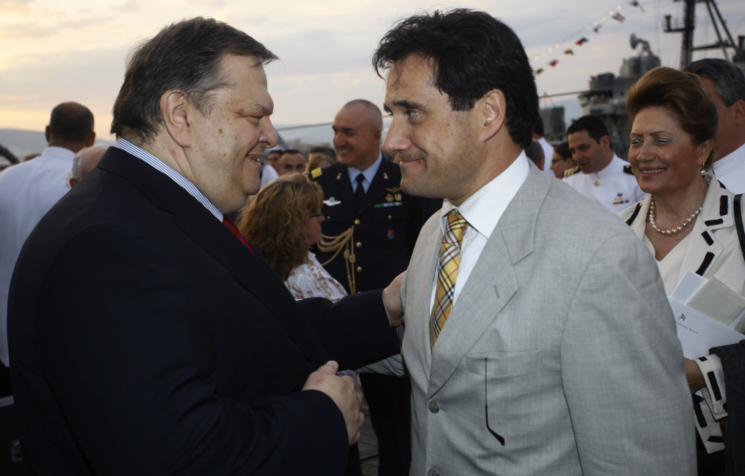Βενιζέλος: Άδωνι Θεέ πάρε την ΠΑΕ!