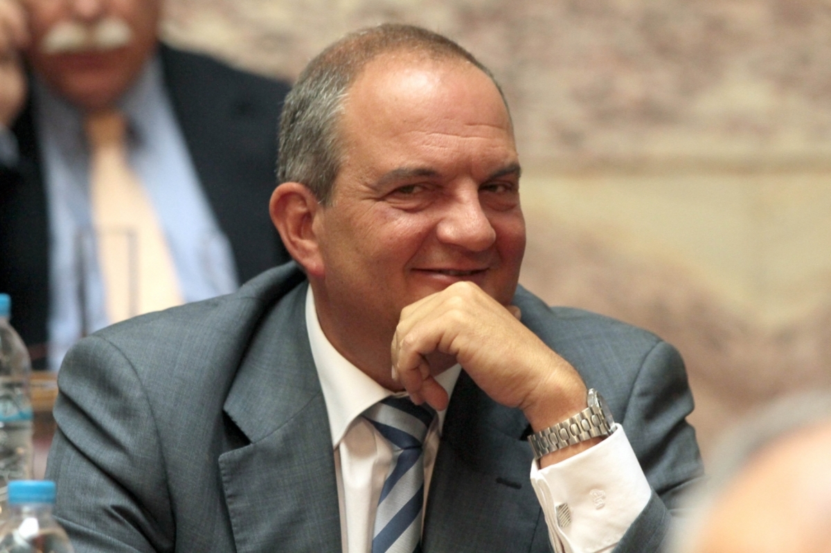 Σε ποιούς είπε ο Καραμανλής: “Μ’αυτό το πολιτικό σύστημα δεν θέλω να έχω καμία σχέση”