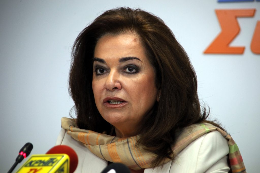 Ντ.Μπακογιάνη: “Θα ψηφίσω το Μεσοπρόθεσμο αν…”