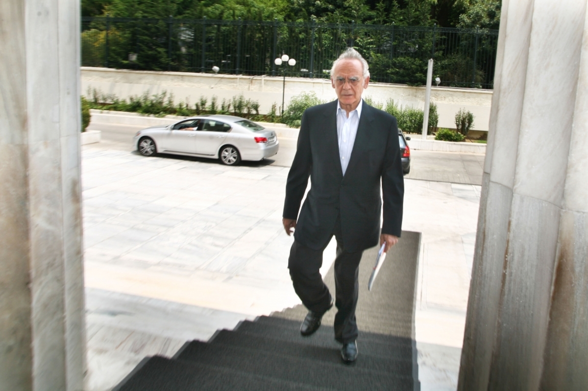 Αρχισε η μυστική ψηφοφορία για την παραπομπή Τσοχατζόπουλου