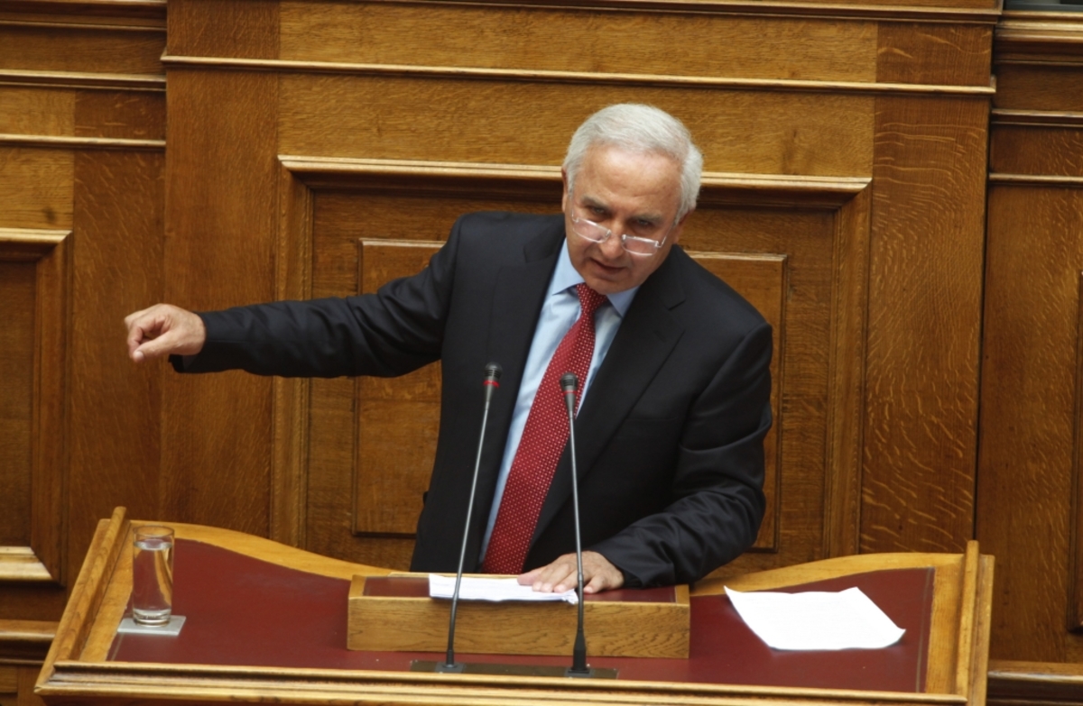 Στα μέτρα σας κ.Πετσάλνικε ο κανονισμός της Βουλής; – Ποιός είναι επιτέλους ο κ. Αθανασιάδης;
