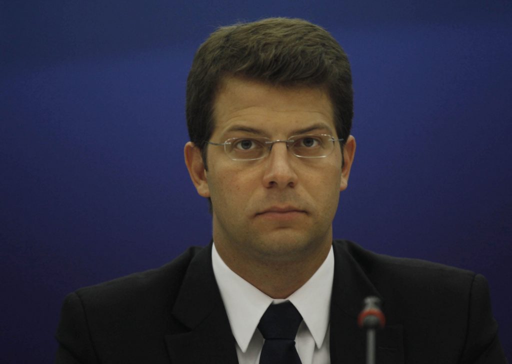 Υφυπ.Επικρατείας: “Άδικο μέτρο η αύξηση του ΦΠΑ”