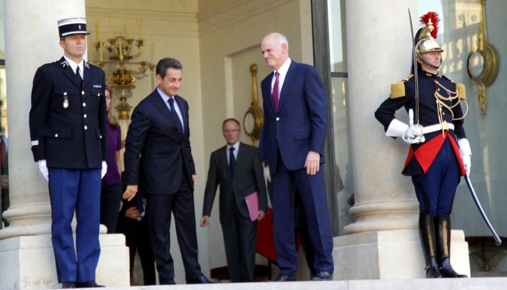 Ο Γιώργος Παπανδρέου τρολάρει τον Sarkozy για το δημοψήφισμα!