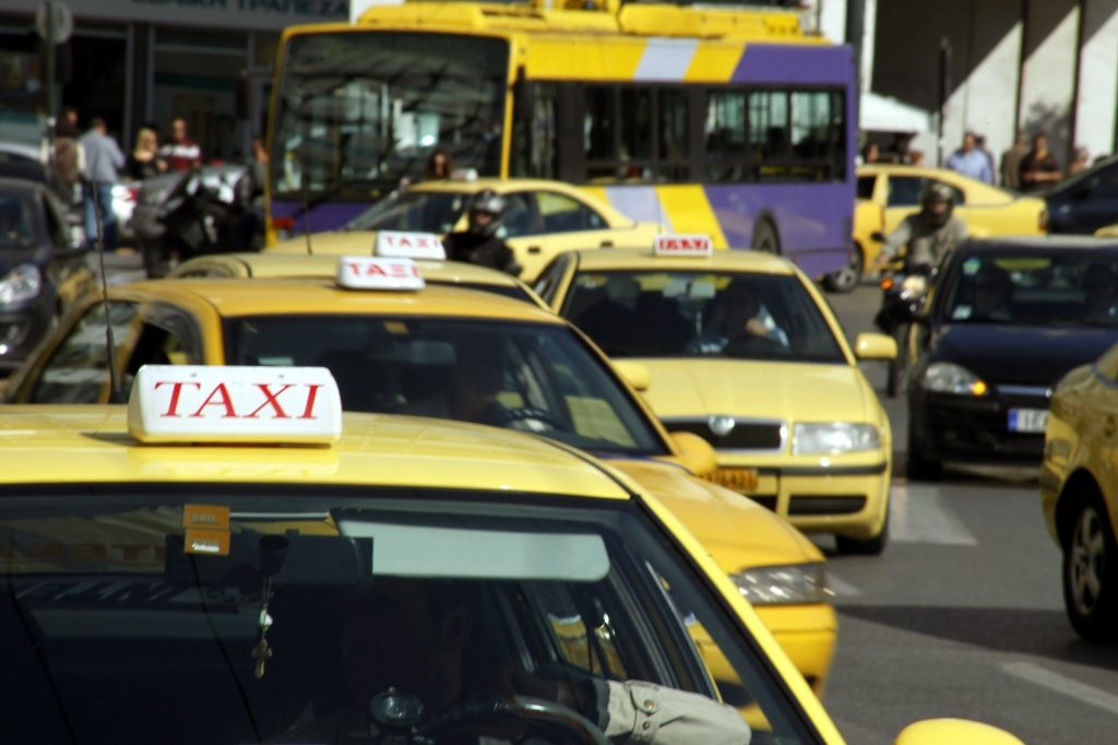 Ολες οι αλλαγές για τα ταξί – Τι αποφάσισε το υπουργικό