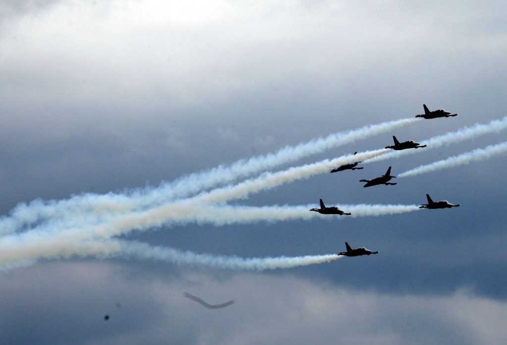 Εκοψαν την ανάσαν οι πιλότοι της Breitling Jet Team – δείτε φωτο