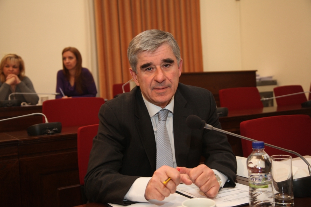 Και αν δεν είναι ο κ. Κούβελος;