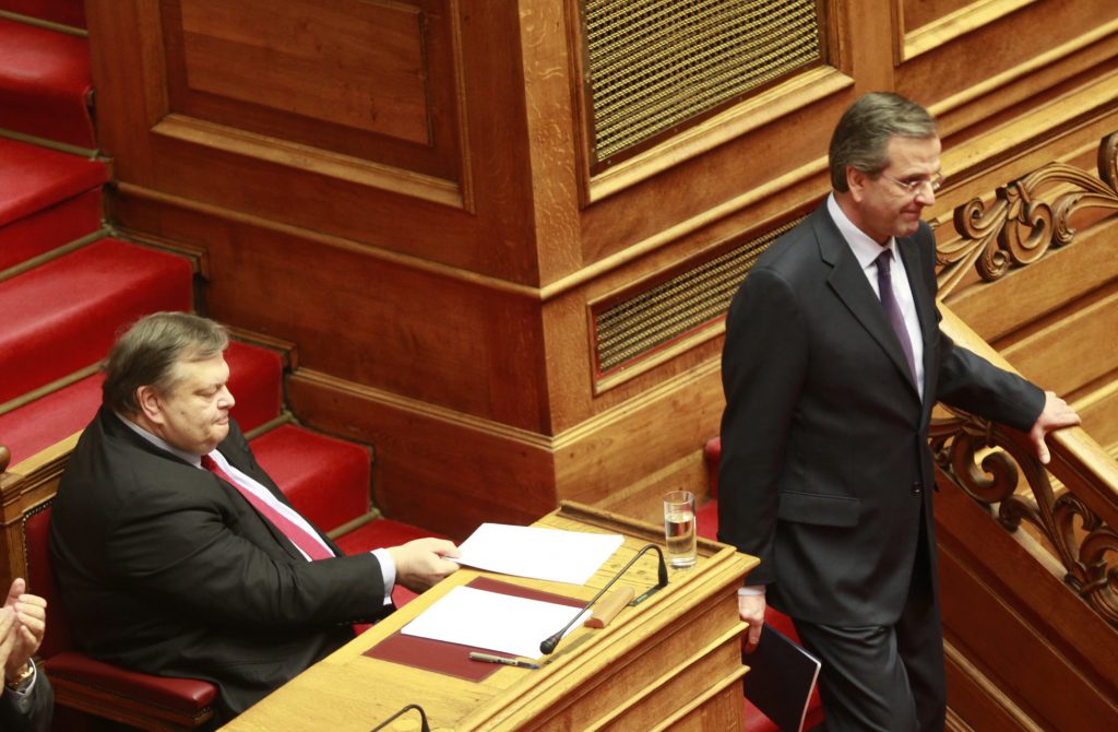 Οι Πανελλαδικές εξετάσεις των εκλογών. Ο Σαμαράς εκτός θέματος