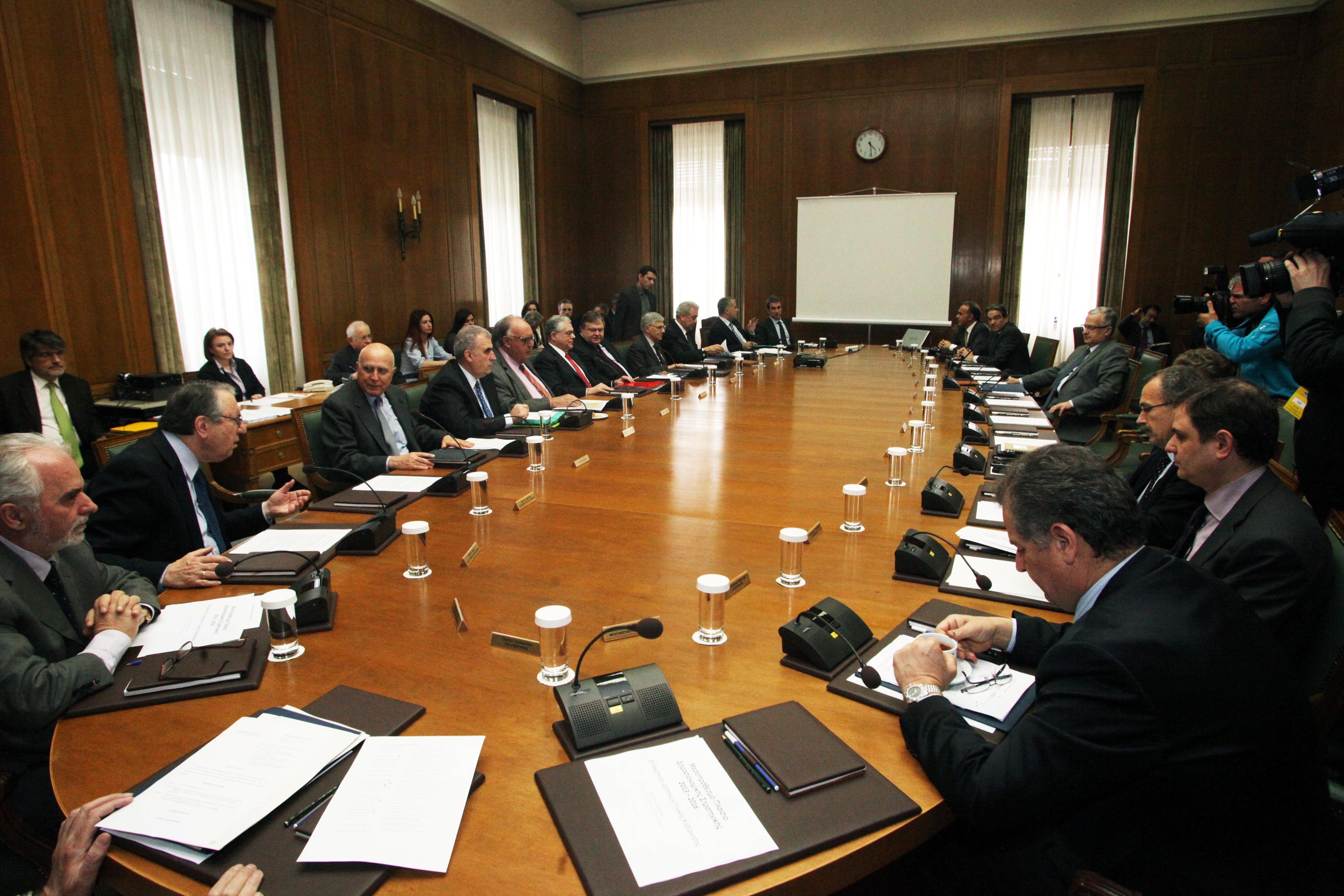 29 Απριλίου ή στις 6 Μαΐου οι εθνικές εκλογές