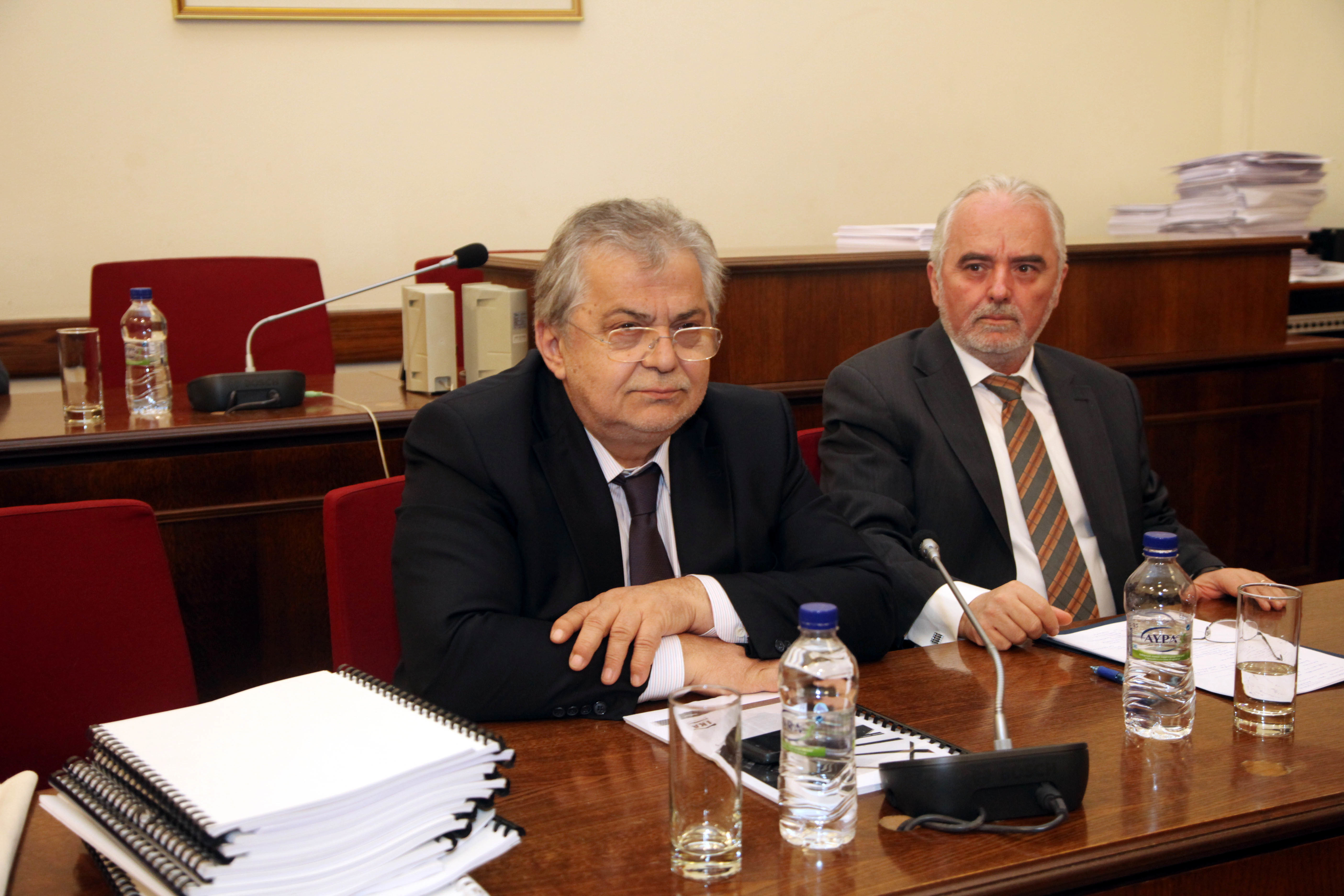 Ψάχνουν τις κάμερες των τραπεζών για να βρουν συνταξιούχους – μαϊμού – Αυτοκτόνησε άνθρωπος που έπαιρνε παράνομα σύνταξη όταν κλήθηκε να λογοδοτήσει!