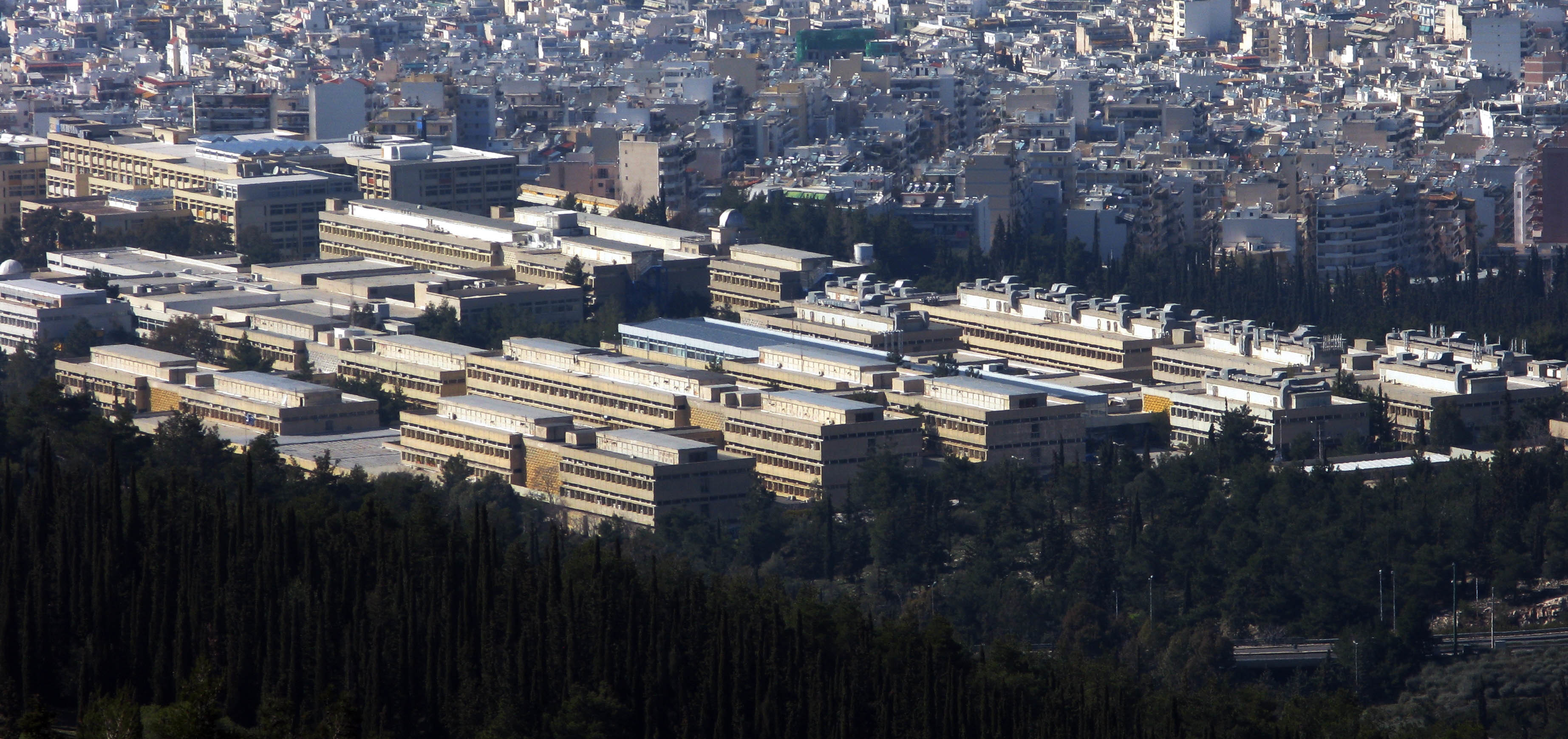 Κανονικά η ψηφοφορία για τις διοικήσεις του Πανεπιστημίου Αθηνών παρά την κατάληψη