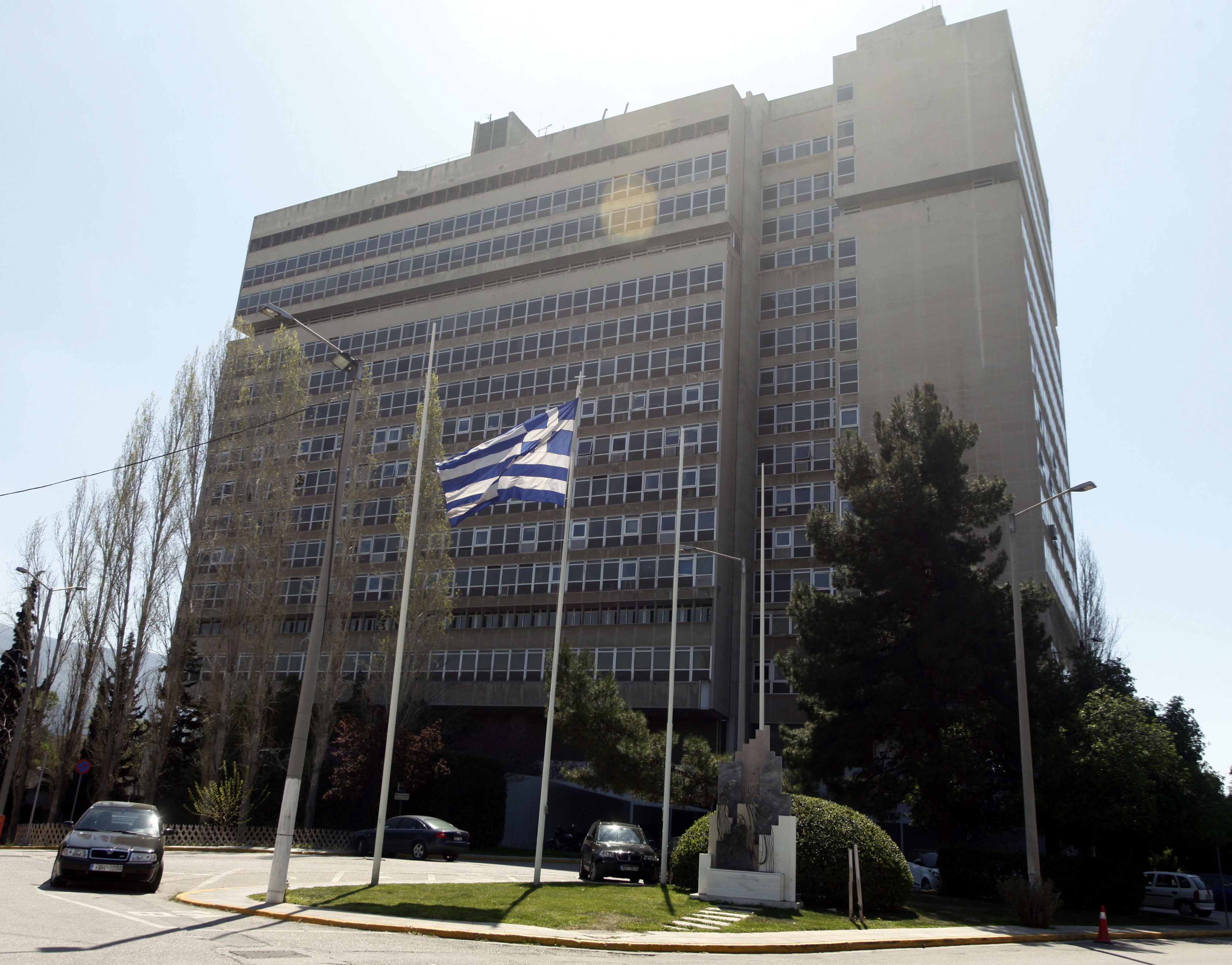 Συγγενής χρυσαυγίτη βουλευτή ο υπεύθυνος των ερευνών της ΕΥΠ για την Χρυσή Αυγή!