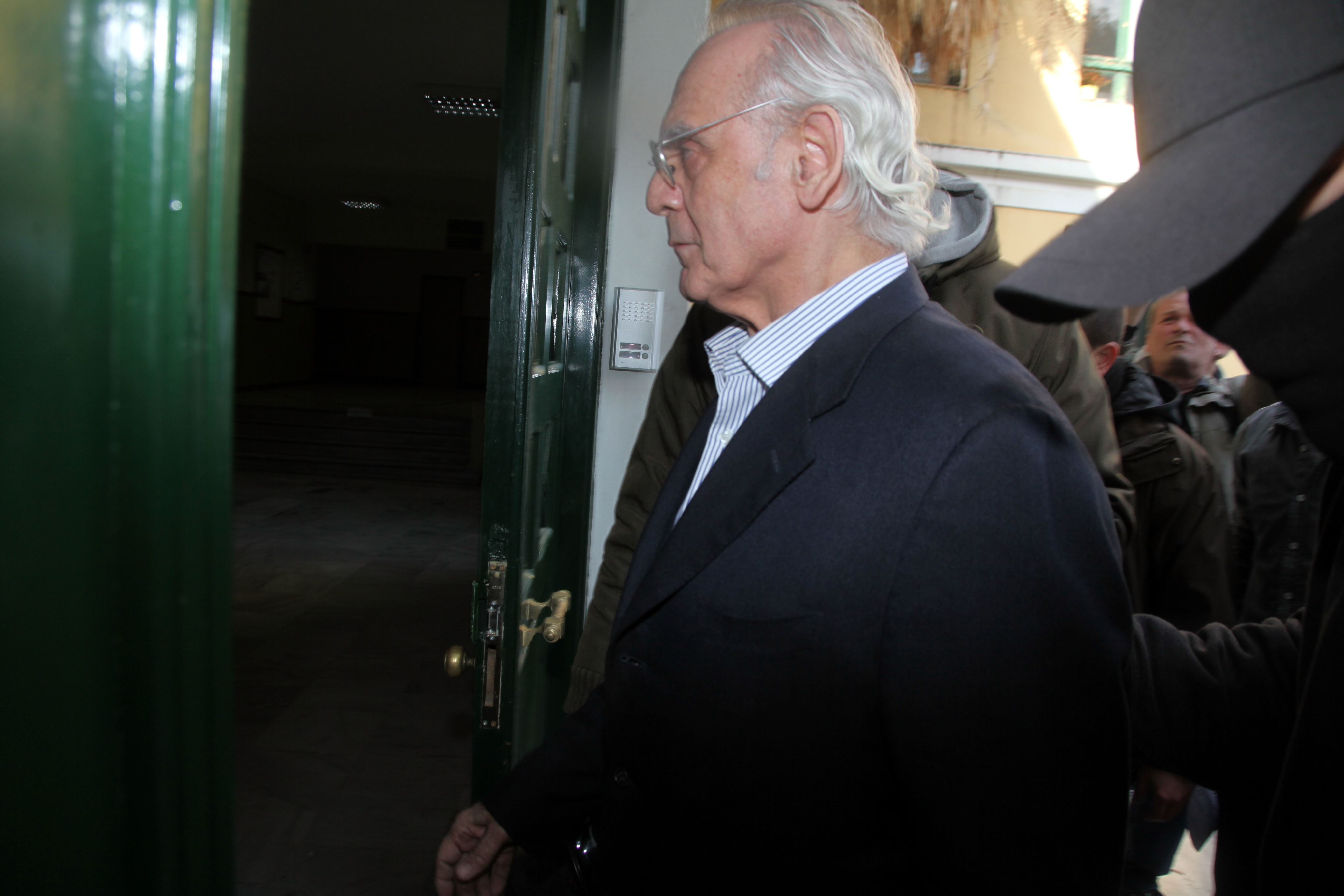Πως πέρασε τη νύχτα στο κρατητήριο ο Άκης