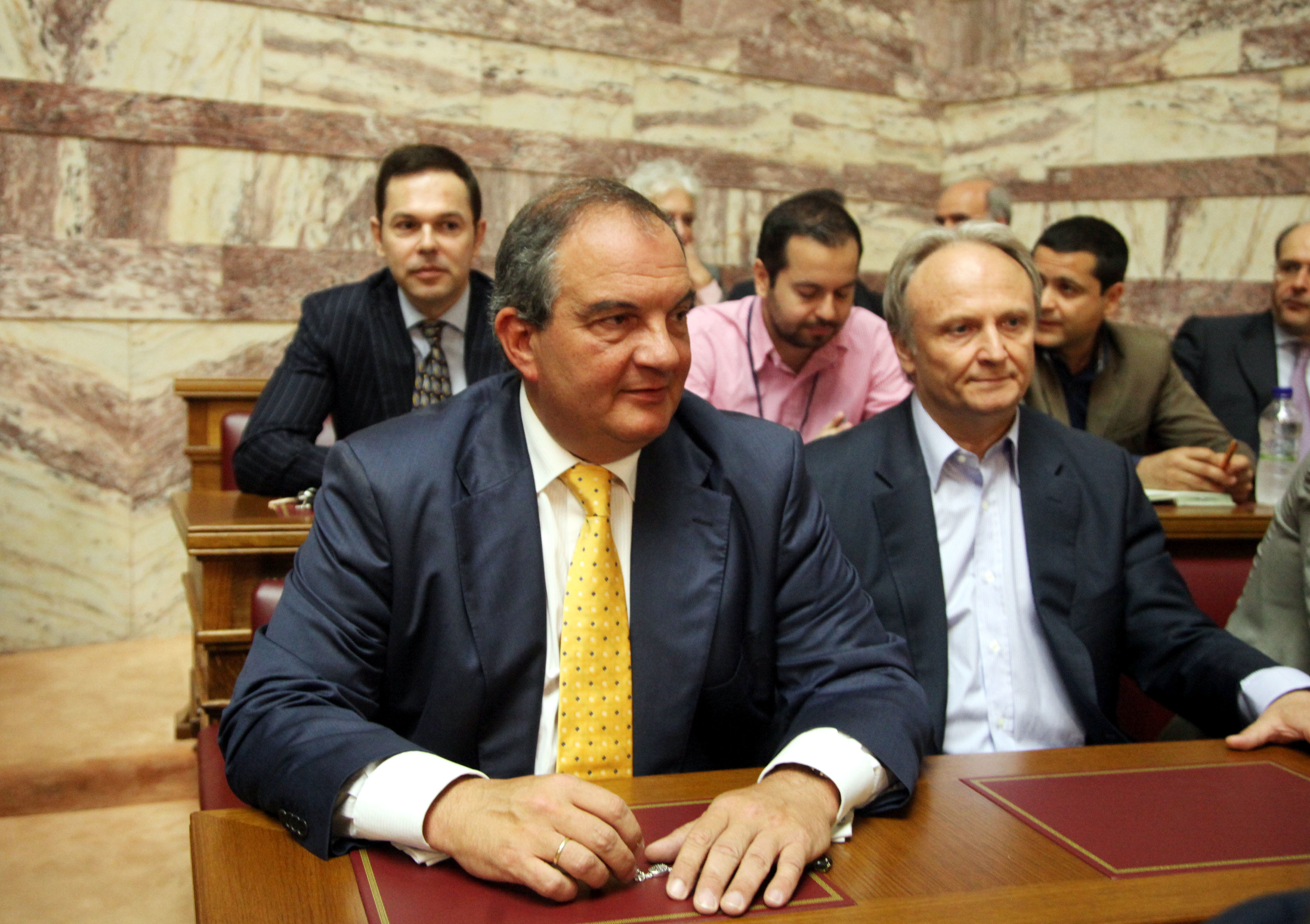 Ανοιγμα στους Καραμανλικούς από τον Σαμαρά!